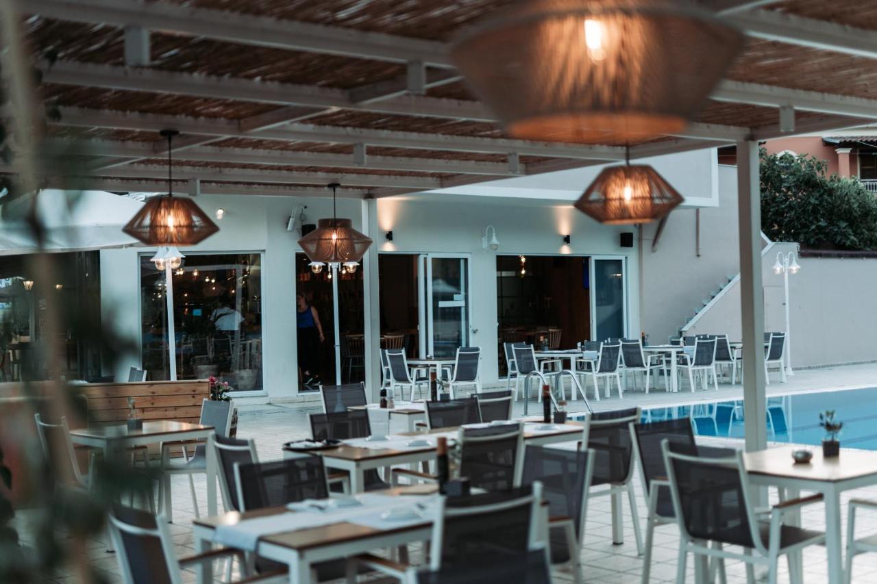 Dominoes Corfu Lejlighedshotel Ypsos Eksteriør billede