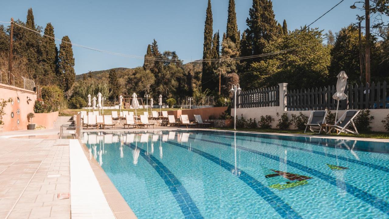 Dominoes Corfu Lejlighedshotel Ypsos Eksteriør billede