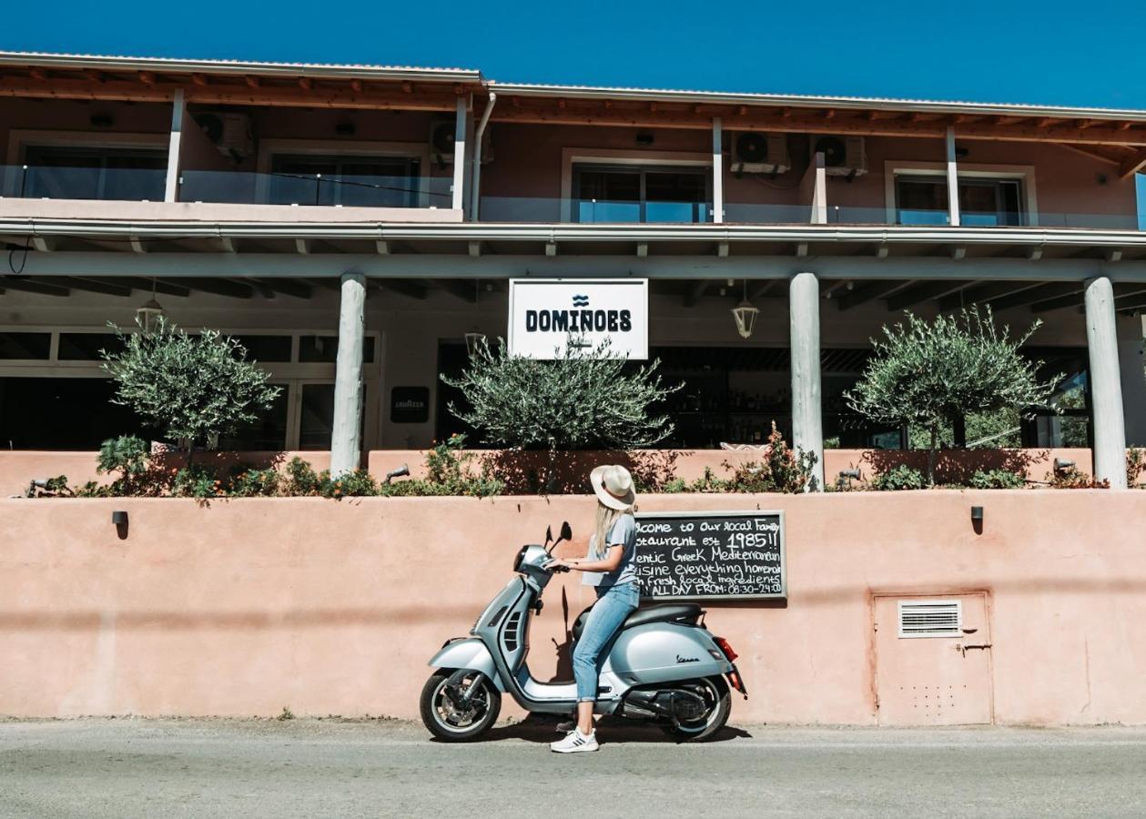 Dominoes Corfu Lejlighedshotel Ypsos Eksteriør billede