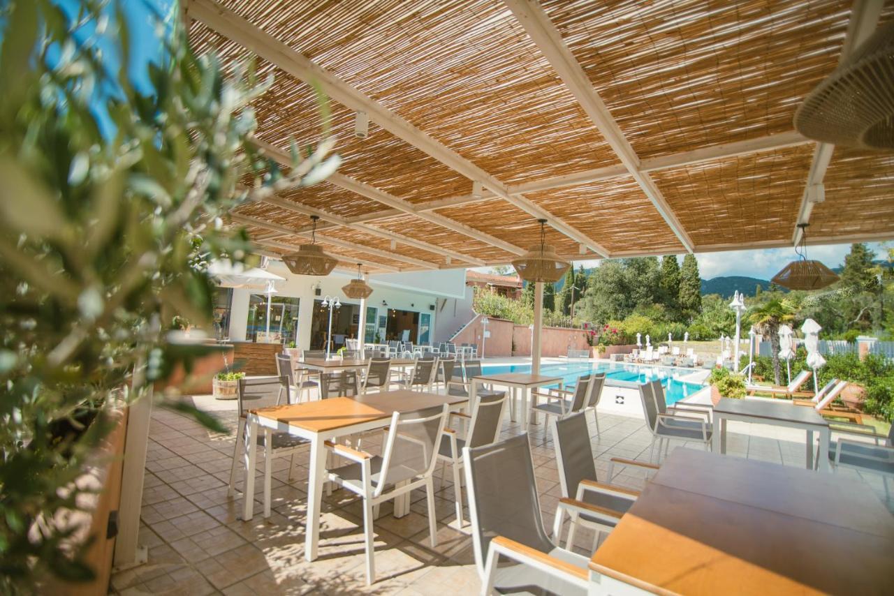 Dominoes Corfu Lejlighedshotel Ypsos Eksteriør billede