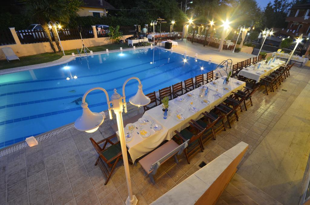 Dominoes Corfu Lejlighedshotel Ypsos Eksteriør billede